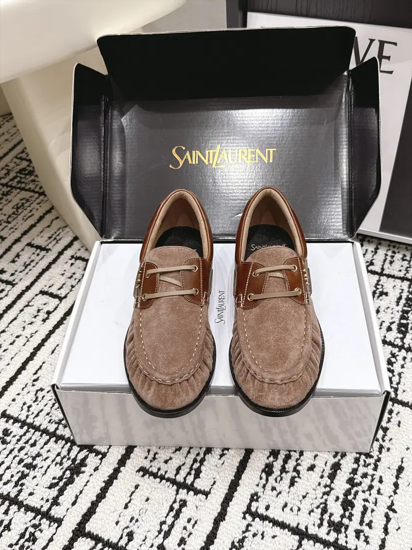 Requisition level Men Saint LaurentSaint Roland. 26/ New morning and autumn, I'm going to be a big fan of the Bean-Fook shoes. Saint Roland.YSLLeFou Doudous Shoes, Continue brand French style. The details of the wrinkles are fine.. - Oh, Pete., The ploughed cattle skin is optional., The soles of the flat and comfortable shoes., It's a combination of face and reality., Suitable suit., Tsk., Half skirt., Unlock the locks and put them on.. Fabulous.: Shea skin grinding sands./Counter-featur. Uchi.: Lamb skin. Otsumi!: Original Open Template Custom Bottom Size: 34-47（Women34 41 42 43 Men38 45 46 47Do it.）