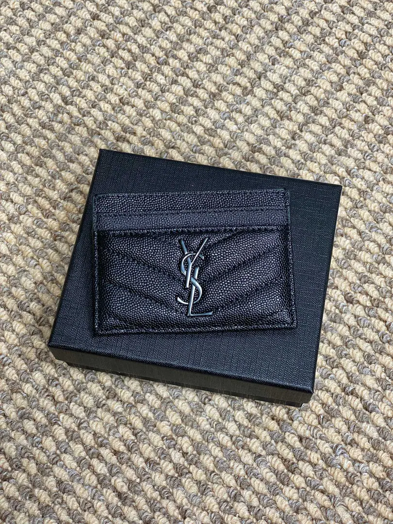 P YSL San Roland.logoFish skin stubble, sewn up a bag., Dimensions10.5x7.5cmEncoding423291