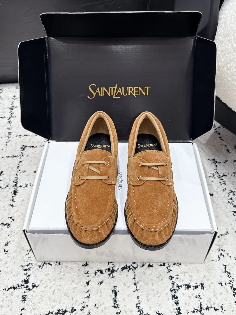 Men Saint LaurentSaint Roland. 26/ New morning and autumn, I'm going to be a big fan of the Bean-Fook shoes. Saint Roland.YSLLeFou Doudous Shoes, Continue brand French style. The details of the wrinkles are fine.. - Oh, Pete., The ploughed cattle skin is optional., The soles of the flat and comfortable shoes., It's a combination of face and reality., Suitable suit., Tsk., Half skirt., Unlock the locks and put them on.. ✔️Fabulous.: Shea skin grinding sands./Counter-featur. ✔️Uchi.: Lamb skin. ✔️Otsumi!: Original Open Template Custom Bottom ✔️Size: 34-47（Women34 41 42 43 Men38 45 46 47Do it.）