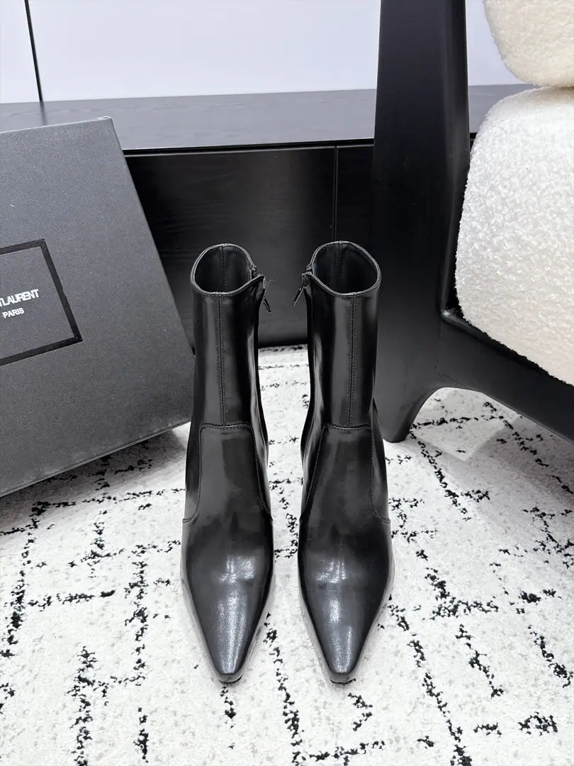 SAINT LAURENT Saint Roland. 26/ Autumn Slight and high and short boots. Autumn and winter can't be lost.YSLPointy boots.🖤The classic pointy head strap., The length of the leg is out of line., Bright wax skin., The high-profile light is coming., Janey's boots., Do Not Stack Over-design, But the king can return to the past., The mood is just a matter of time., The big, big, big, big, big, big, big, big, big, big, big, big, big, big, big, big, big, big, big, big, big, big, big, big, big, big, big, big, big, big, big, big, big, big, big, big, big, big, big, big, big, big, big, big, big, big, big, big, big, big, big, big, big, big, big, big, big, big, big, big, big, big, big, big, big, big, big, big, big, big, big, big, big, big, big, big, big, big, big, big, big, big, big, big, big, big, big, big, big, big, big, big, big, big, big, big, big, big, big, big, big, big, big, big, big, big, big, big, big, big, big, big, big, big, big, big, big, big, big, big, big, big, big, big, big, big, big, big, big, big, big, big, big, big, big, big, big, big,💃 ✔️Fabulous.: Customize imported cow skin ✔️Uchi.: Import mixed sheep skin ✔️Otsumi!: Italy is a big-ass country. ✔️He's tall.: 10.5cm ✔️Size: 35-42（40 41 42Make a no-refund order.）