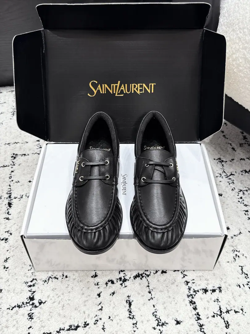 Men Saint LaurentSaint Roland. 26/ New morning and autumn, I'm going to be a big fan of the Bean-Fook shoes. Saint Roland.YSLLeFou Doudous Shoes, Continue brand French style. The details of the wrinkles are fine.. - Oh, Pete., The ploughed cattle skin is optional., The soles of the flat and comfortable shoes., It's a combination of face and reality., Suitable suit., Tsk., Half skirt., Unlock the locks and put them on.. ✔️Fabulous.: Shea skin grinding sands./Counter-featur. ✔️Uchi.: Lamb skin. ✔️Otsumi!: Original Open Template Custom Bottom ✔️Size: 34-47（Women34 41 42 43 Men38 45 46 47Do it.）