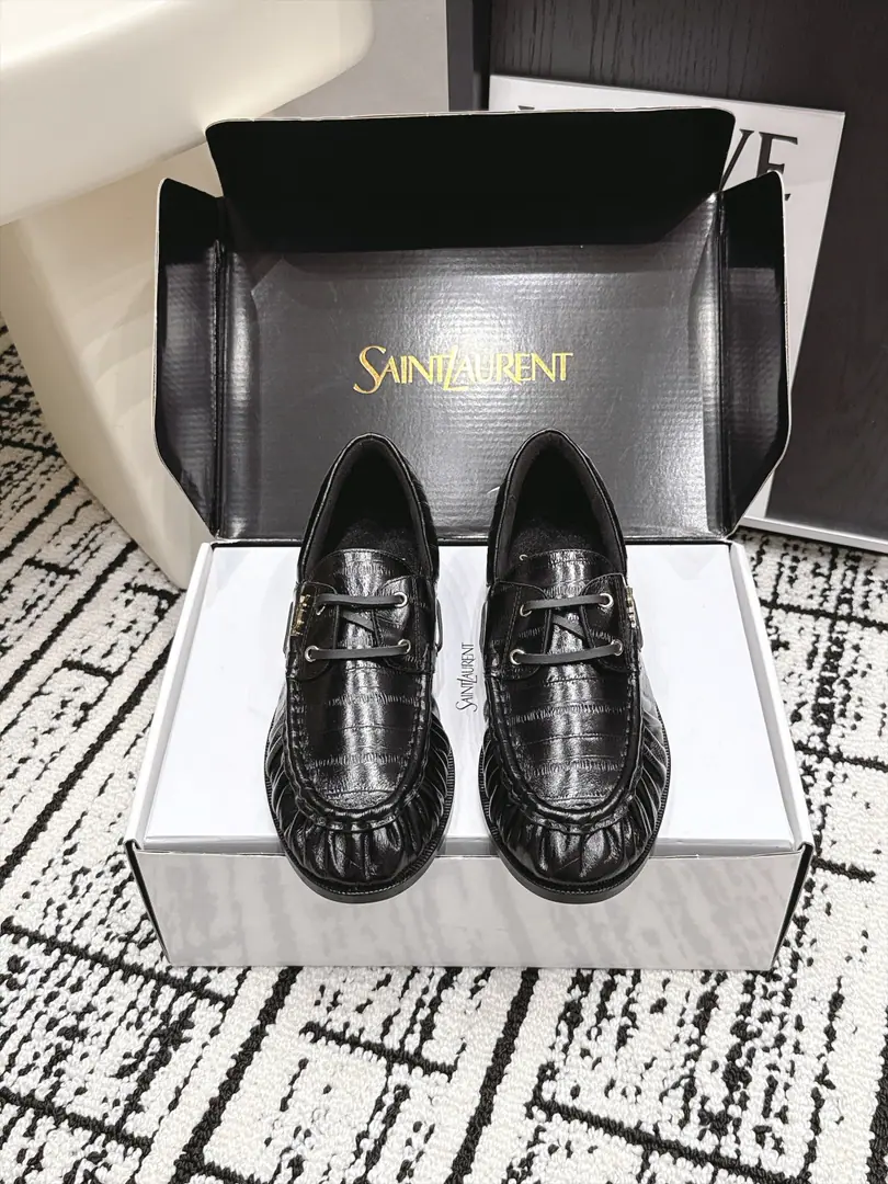 Requisition level Men Saint LaurentSaint Roland. 26/ New morning and autumn, I'm going to be a big fan of the Bean-Fook shoes. Saint Roland.YSLLeFou Doudous Shoes, Continue brand French style. The details of the wrinkles are fine.. - Oh, Pete., The ploughed cattle skin is optional., The soles of the flat and comfortable shoes., It's a combination of face and reality., Suitable suit., Tsk., Half skirt., Unlock the locks and put them on.. Fabulous.: Shea skin grinding sands./Counter-featur. Uchi.: Lamb skin. Otsumi!: Original Open Template Custom Bottom Size: 34-47（Women34 41 42 43 Men38 45 46 47Do it.）