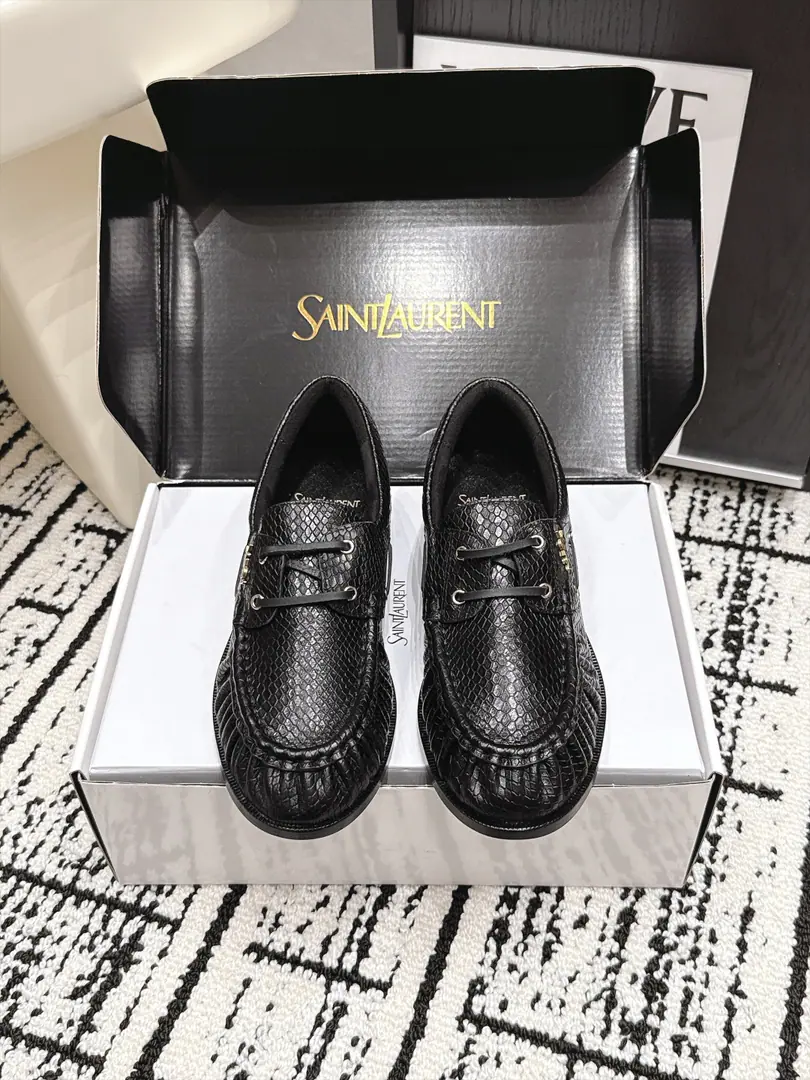 Requisition level Men Saint LaurentSaint Roland. 26/ New morning and autumn, I'm going to be a big fan of the Bean-Fook shoes. Saint Roland.YSLLeFou Doudous Shoes, Continue brand French style. The details of the wrinkles are fine.. - Oh, Pete., The ploughed cattle skin is optional., The soles of the flat and comfortable shoes., It's a combination of face and reality., Suitable suit., Tsk., Half skirt., Unlock the locks and put them on.. Fabulous.: Shea skin grinding sands./Counter-featur. Uchi.: Lamb skin. Otsumi!: Original Open Template Custom Bottom Size: 34-47（Women34 41 42 43 Men38 45 46 47Do it.）