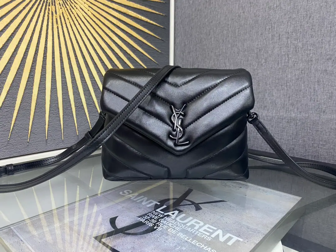 【🔝Top First List】yslThe cabinet's up to date with the slashing bags., Softly and stylishly flip the bag., Shoulder band adjustable, More straps to separate parts of the wristband., Disassemble into a withdrawal.（Handbag.）, Import of Italian original cattle skin, There's a zipper bag in the bag., 3A knob.！Multifunctional and special.！Model: 467072Dimensions: 20X14X7cm