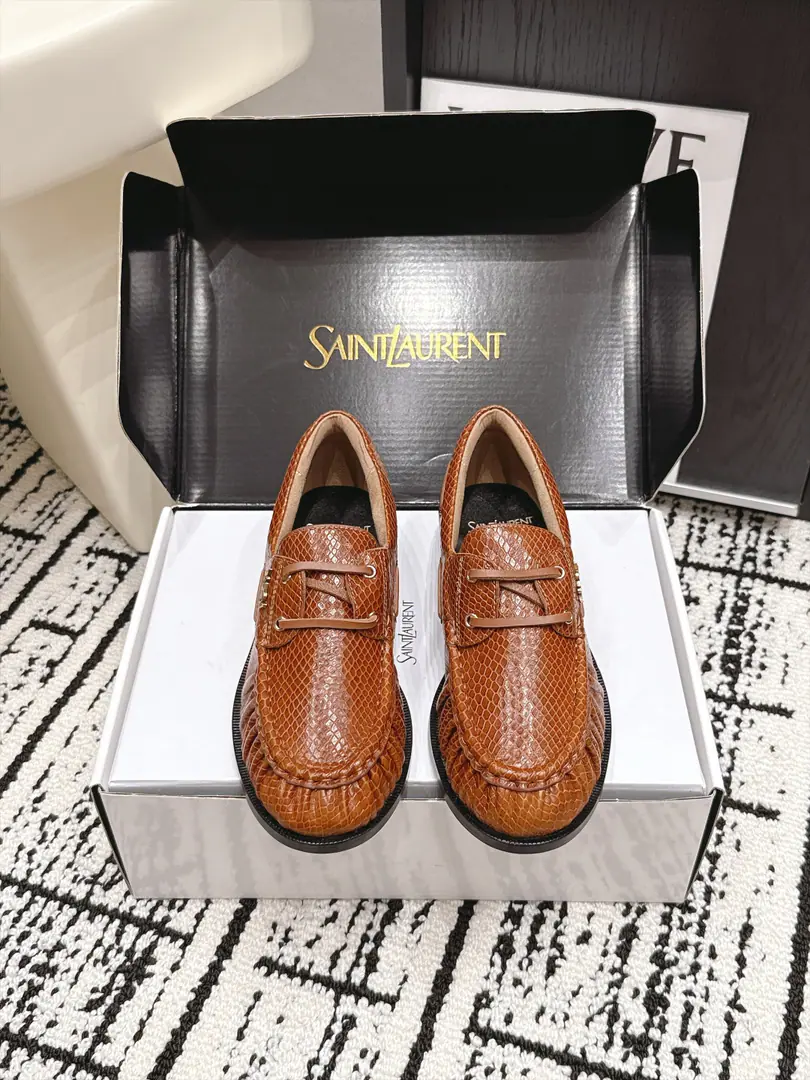 Requisition level Men Saint LaurentSaint Roland. 26/ New morning and autumn, I'm going to be a big fan of the Bean-Fook shoes. Saint Roland.YSLLeFou Doudous Shoes, Continue brand French style. The details of the wrinkles are fine.. - Oh, Pete., The ploughed cattle skin is optional., The soles of the flat and comfortable shoes., It's a combination of face and reality., Suitable suit., Tsk., Half skirt., Unlock the locks and put them on.. Fabulous.: Shea skin grinding sands./Counter-featur. Uchi.: Lamb skin. Otsumi!: Original Open Template Custom Bottom Size: 34-47（Women34 41 42 43 Men38 45 46 47Do it.）