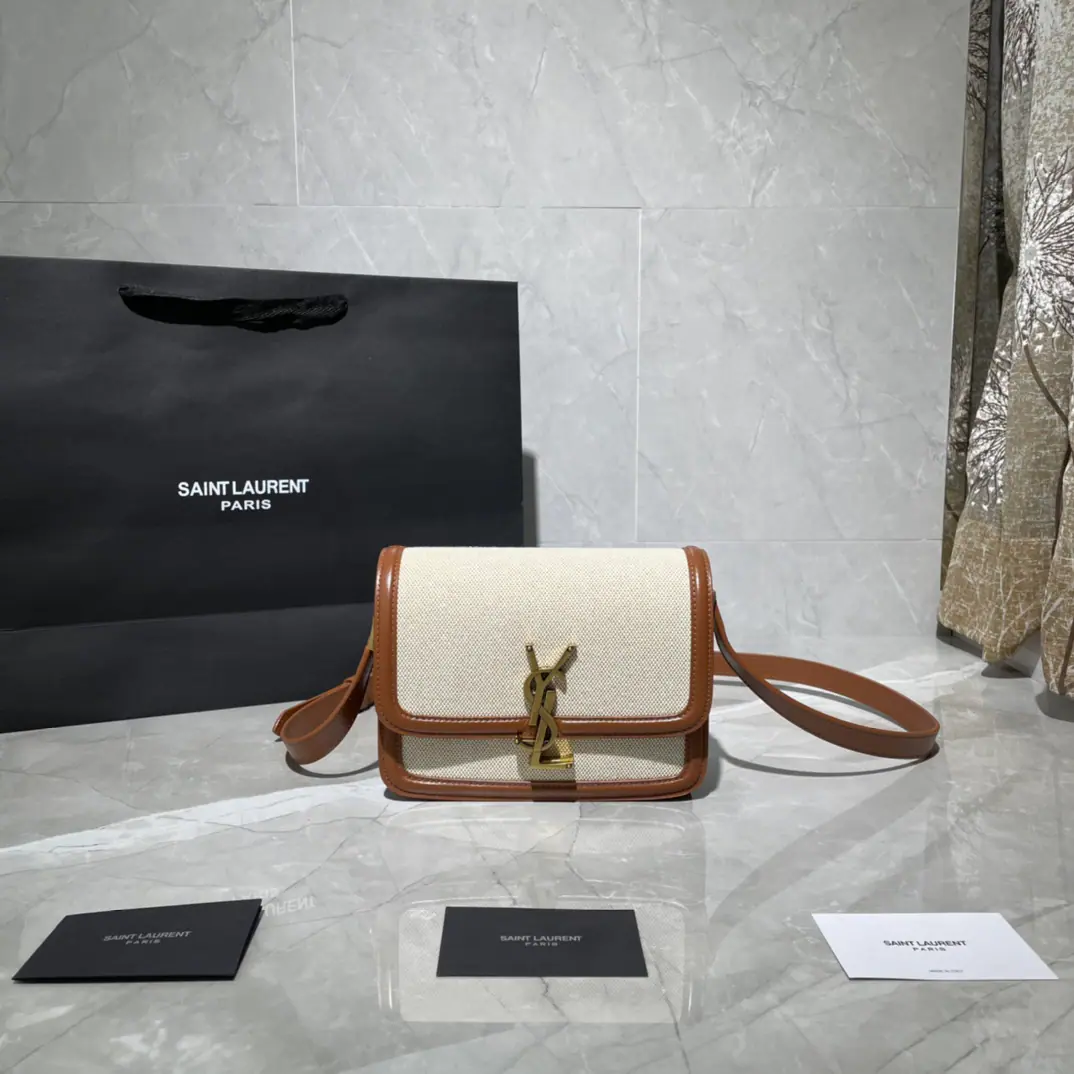 【𝑺𝑶𝑳𝑭𝑬𝑹𝑰𝑵𝑶 𝑩𝑶𝑿 】New Colour 2020 IT BAG_It's gonna be a big deal., The whole fashion circle was taken before the market., Nostalgia left bank., Inspired by the name of the left bank of Paris.Rue De SolferinoAs a name！The package is with the imported Italian toothpicks.BoxBullskins., The tenderness of the hand and skin is very good.！Three layers of organ separation., It's easy to accommodate everyday requirements., Newly designed.“L”Letters on the lower and upper side of the button, To completely reverse your knowledge of the buttons., I can't help but wonder., I can open the bag like this., It's not funny.！ Model: 634306 Dimensions: 19x13x5cm