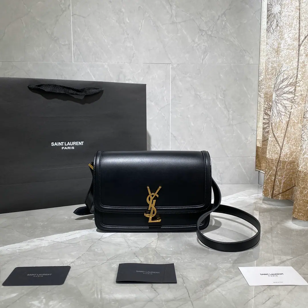 【𝑺𝑶𝑳𝑭𝑬𝑹𝑰𝑵𝑶 𝑩𝑶𝑿 】 2020 IT BAG_It's gonna be a big deal., The whole fashion circle was taken before the market., Nostalgia left bank., Inspired by the name of the left bank of Paris.Rue De SolferinoAs a name！The package is with the original toothpick.BoxBullskins., The tenderness of the hand and skin is very good.！Three layers of organ separation., It's easy to accommodate everyday requirements., Newly designed.“L”Letters on the lower and upper side of the button, To completely reverse your knowledge of the buttons., I can't help but wonder., I can open the bag like this., It's not funny.！ Model: 634305 Dimensions: 23x16x6cm