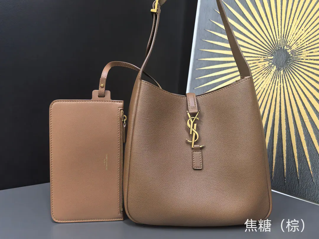 🆕New Upgrade👍With a bag.▪️ROSE▪️Autumn and winter money., Korean star.Hobo!!This year, the fire went off to the explosion.YI'm late but I'm late.！！It's a simple wrap., Stereo, It looks tough but not too tough.. Add branded and brand-marked plug-buttons, The whole is a classic graceful thing., And a modern, modern, unique quality.👑 Model: 850533 Dimensions: 24x24x10cm