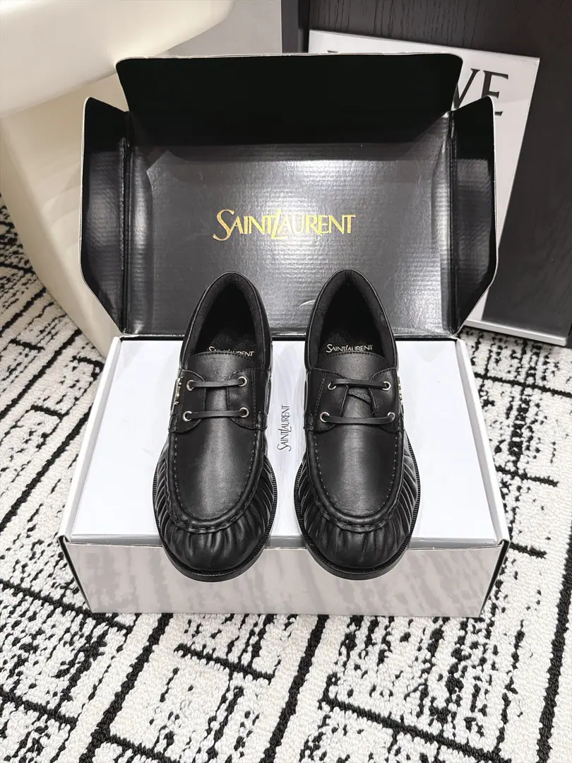 Requisition level Men Saint LaurentSaint Roland. 26/ New morning and autumn, I'm going to be a big fan of the Bean-Fook shoes. Saint Roland.YSLLeFou Doudous Shoes, Continue brand French style. The details of the wrinkles are fine.. - Oh, Pete., The ploughed cattle skin is optional., The soles of the flat and comfortable shoes., It's a combination of face and reality., Suitable suit., Tsk., Half skirt., Unlock the locks and put them on.. Fabulous.: Shea skin grinding sands./Counter-featur. Uchi.: Lamb skin. Otsumi!: Original Open Template Custom Bottom Size: 34-47（Women34 41 42 43 Men38 45 46 47Do it.）