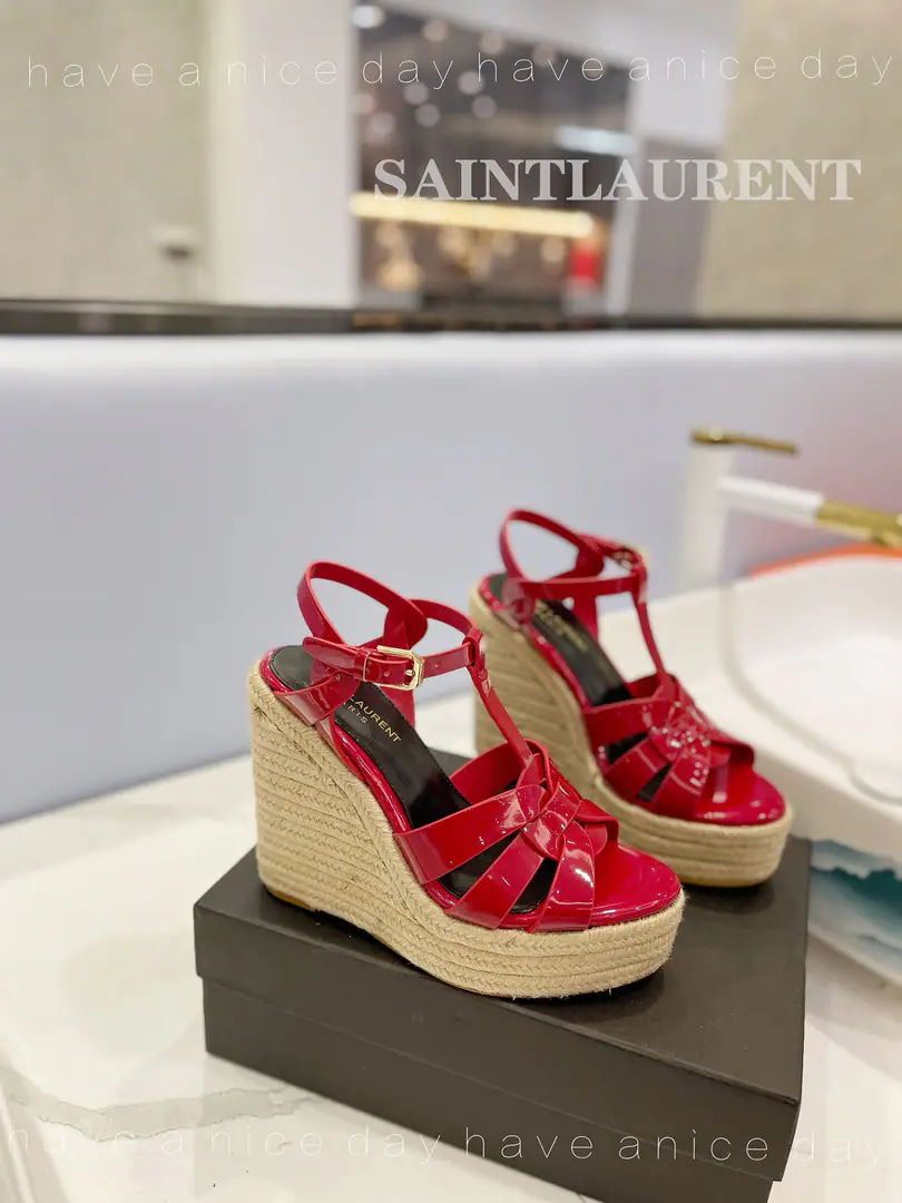 𝙎𝙖𝙞𝙣𝙩 𝙇𝙖𝙪𝙧𝙚𝙣𝙩 Saint Roland. 26High quality manufacture, The latest opposite sex and superb. ️️ Mrs. Super-Micchan-Spring Fashion., Sexy. Elegance The smell is more sexy.. Materials: The shoes are in the skin of the cow.～The insides are covered with foot-and-skins. Otsumi!: Slipperproof rubber floor.. He's tall.: 12.5cm~Water-side.3.5cm Codes: 34～42 Standard Code（34.40.41.42You're gonna have to do it or not.）