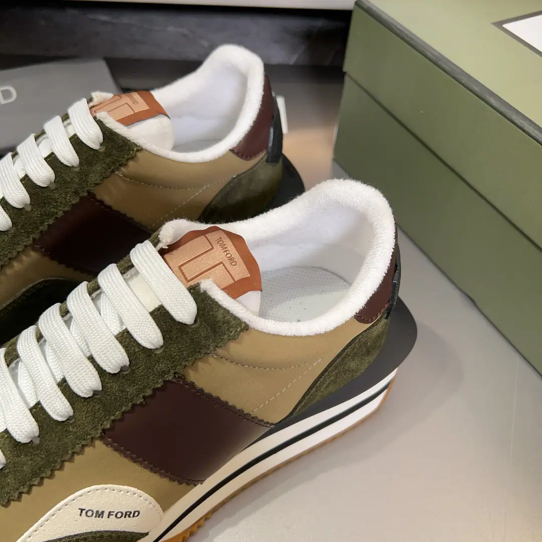 ClassicTomfordMen's shoes. Eco-shoes－Top It's time for Hen-Sin to show up., ♪ To the epoch season ♪. It's a little smooth between the steps., Collapse of Color, The energy is warming. Size: 39-44（38 45Do it.）