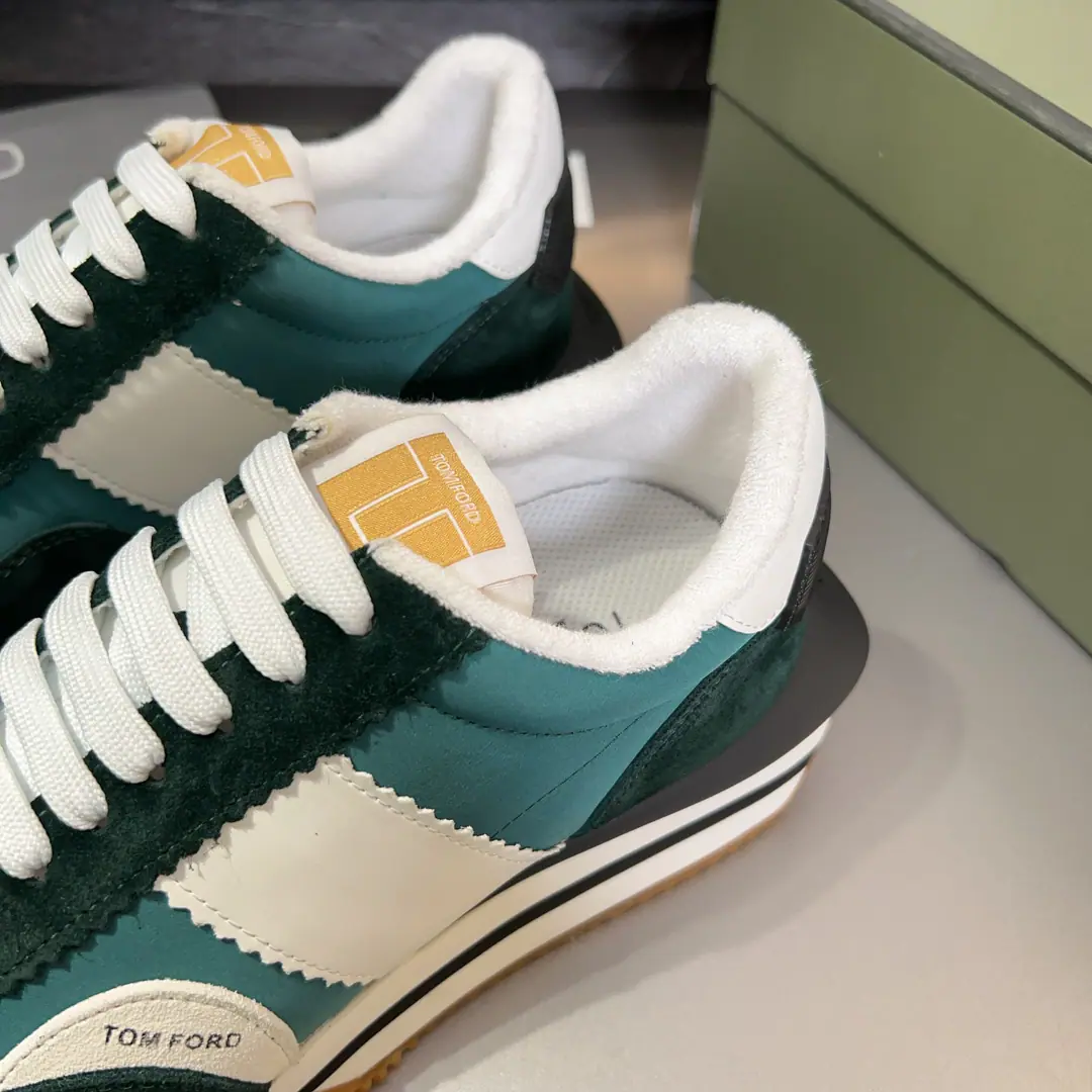 ClassicTomfordMen's shoes. Eco-shoes－Top It's time for Hen-Sin to show up., ♪ To the epoch season ♪. It's a little smooth between the steps., Collapse of Color, The energy is warming. Size: 39-44（38 45Do it.）