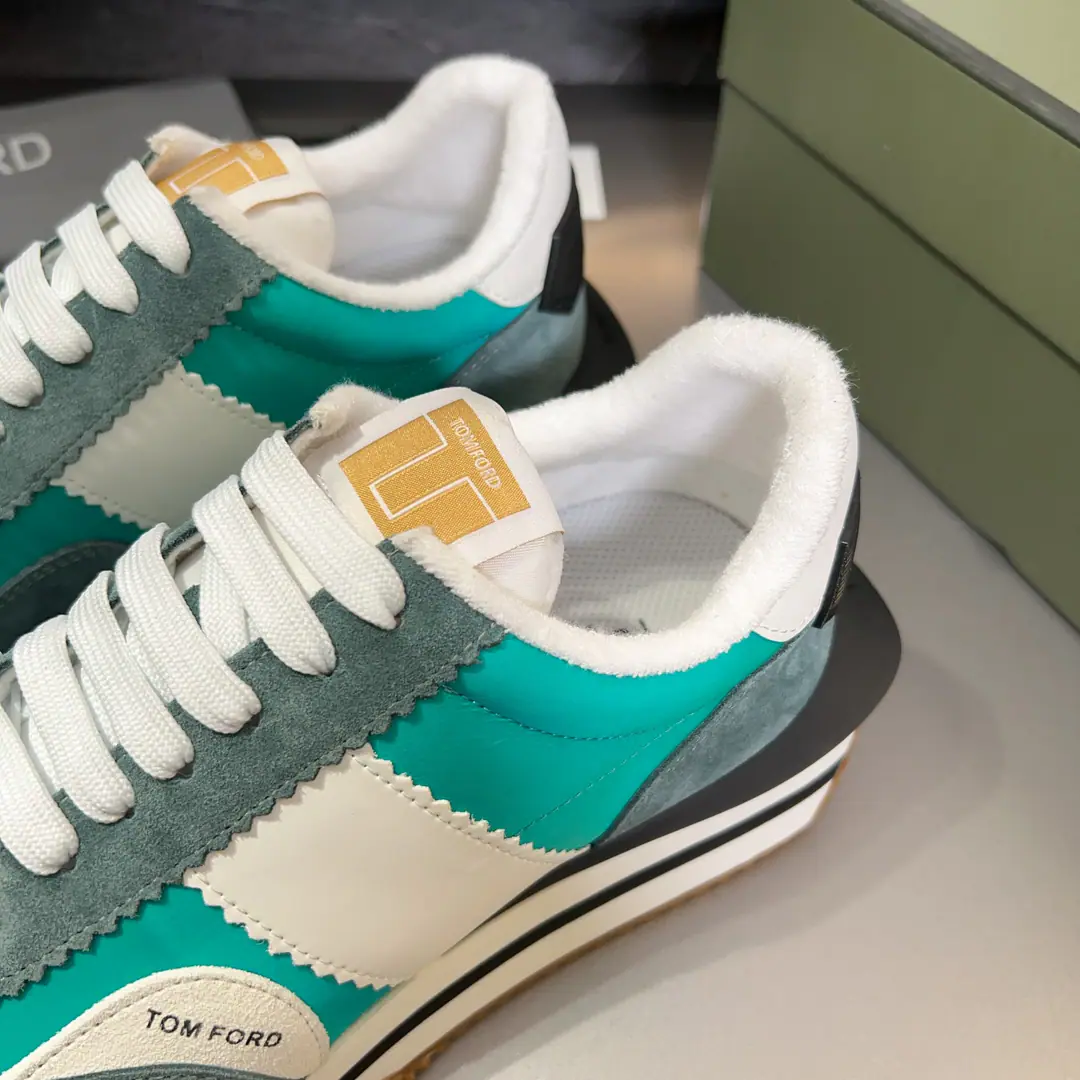 ClassicTomfordMen's shoes. Eco-shoes－Top It's time for Hen-Sin to show up., ♪ To the epoch season ♪. It's a little smooth between the steps., Collapse of Color, The energy is warming. Size: 39-44（38 45Do it.）