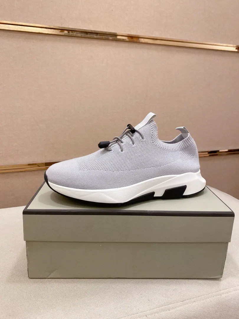 Plant prices: 【Tom FordTom Ford. 】Same as the other two.[- You're so proud of yourself.]The original single-bombed sneakers. Importing fabrics with air fabric.👑1: 1Plain A sheep's shoes.👘I'm gonna need a pair of shoes.💪 Quality ♪ And a little bit of a bubble ♪🙏 🎁🎁！39-44. 45.46Do it., It's a good sport.！