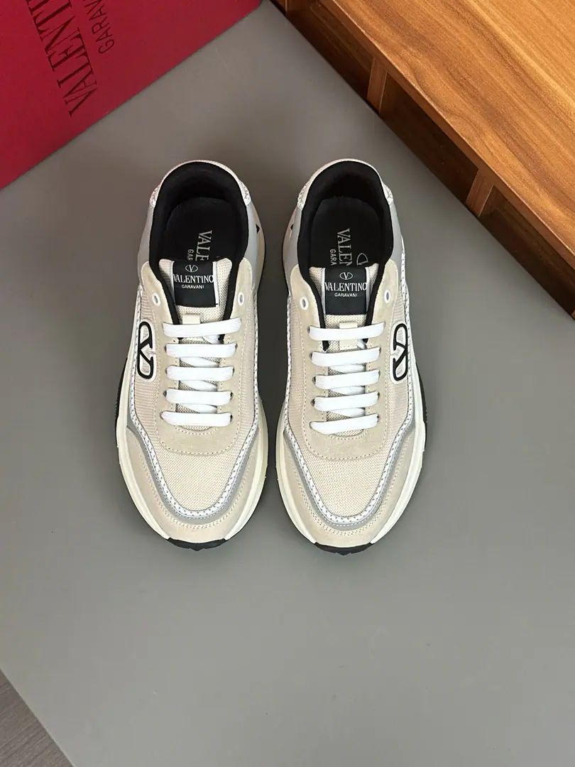 【VALENTION】Valentino. High-end quality Original List Shoe.: 🔝Napa Skin., A brand of airnet cloths and hot totems. Uchi.: Brand canvas. Otsumi!: It's so light.TPUBubbles·Rubber. Form Super-high-quality control.·- I'm doing a little work.: Highlight(High-end·- How expensive.·Slot) Size: 39-44（38, 45, Make a reservation.)