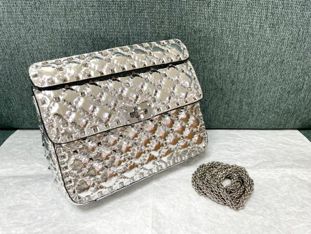 Medium. Top First List Pumpkin silver.❤️ Valentin0 ❤️The new cabinet is a multi-purpose series., Paragraph: 0123m 😘Top wrinkles., All the skin, inside and outside. Dimensions: Medium24*17*8.5cm