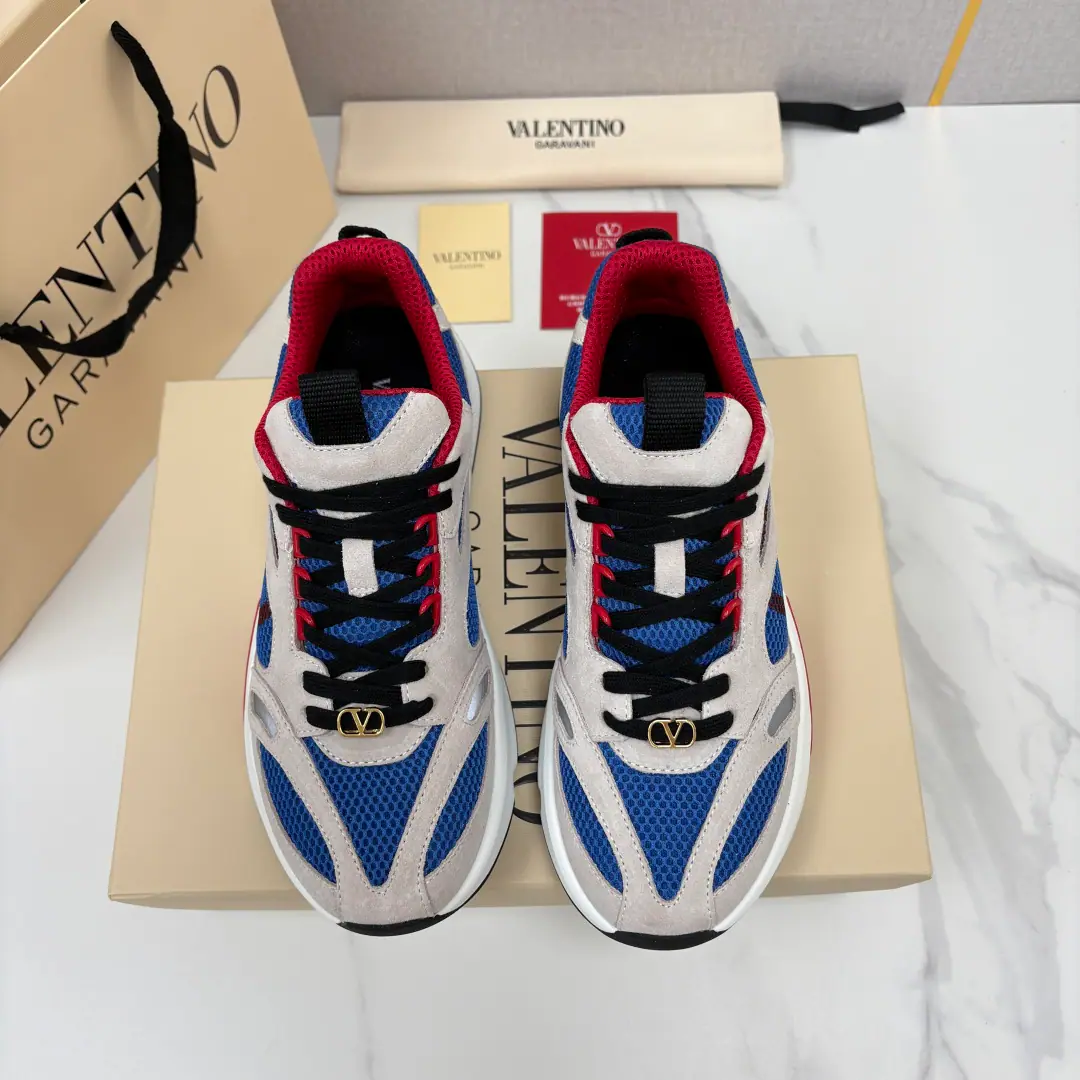 💋💍VTIt's a new home. 🆕 Warren.-Tin-no! Valentin* Garavan* Demi Vee I'm gonna hit the old man's shoe.｜Luxury Retro Leisure Sports Shoes Official sales priceRMB, Multi-material composite shoe face The main body uses high-density air-emitting network eyepads., Summer feet aren't sweaty., ♪ Light and not lean ♪. Shoe frame, The bag is accompanied by a delicate skin.（Cow, fur.）String, Soft and hard material impactes reinforce the stereo level., And the grinding is also increasing the quality of the high-level mute.. Shoe belt piercing can be removed goldVLogoMetal Monk, It's the Valentino classic ID.. The boot side hides the same color.VLogo SignatureDarkprint, It's not too much to be in the lower profile.. There are no rules for geometry cutting the outer depths., The self-invisibility increases the effect., Optimize the leg ratio. A part-lined, slide-proof rubber-side combination of branded sole-lined tattoos, The grip is strong., It's a good walkback., Shoehead bumper bag design., I can't scratch my shoes everyday.. Each pair of coloured pairs with a special scooter shoelaces., Back heel and reinforced the strap., It's easy to wear.. Inside, inside, inside the fabric., It's not like you're wearing your ankles., The comfort of the color and the dress.. Integration90The contour of the ancient run-shoes and modern light-luxury processes, Fill up the high-quality fashion and daily wear., It's a big deal., Telecommuting, Out., The streets can be easily tuned.. Standard cabinet number: 39～44# （38.45.46🉑Do it.） P