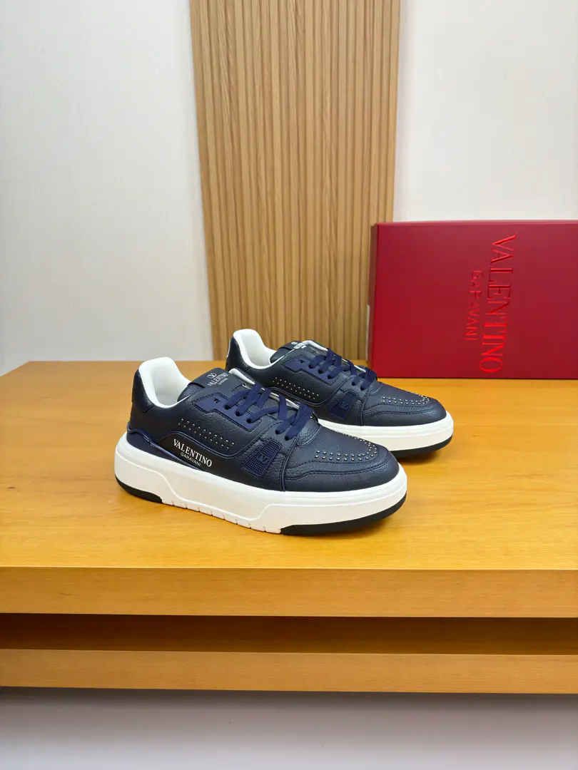【VALENTION】Valentino. High-end quality Original List·A couple costume.💏Leisure sports shoes Shoe.: 🔝Skin of a stale calf., Shoes..Pure hand-made nailing process, Shoes..Shoe tongue..High-swilight stripes., Shoes..Brand plastic module for car sewn up, Shoe tongue..Shoes..Back up..The Chou-Bo brand of Silken.LogoTotem. Uchi.: The canvas. Otsumi!: It's so light.TPU·Bubbles. Form Super-high-quality control.·- I'm doing a little work.: Highlight(High-end·- How expensive.·Slot) Size: 👨🏻👩🏻35-44（Women40, Men45, 46, Make a reservation.)·0932