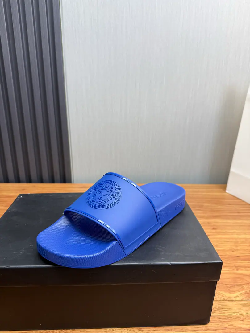 Plant 【VERSACE】 High-end fine slippers. Original Materials, - Fine work., Comfortable. First Main BasetpuShoe.. Positive1:1Repeat Size: 39-46