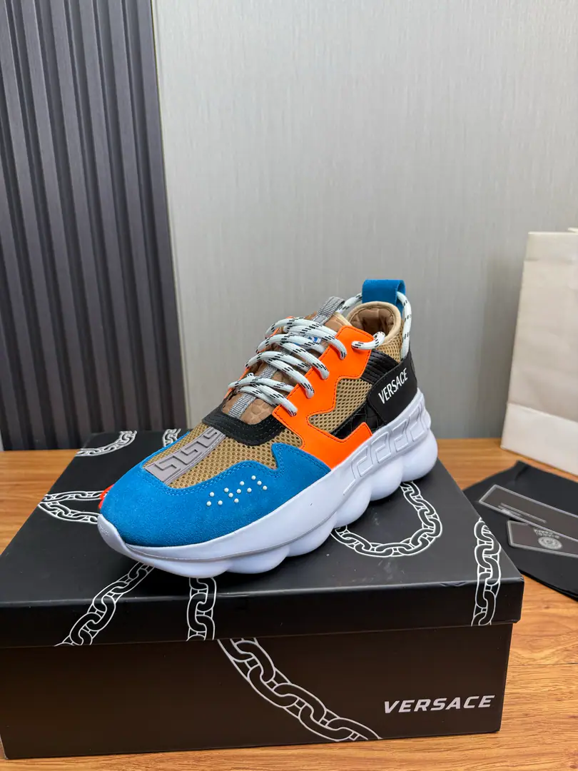 Plant VERSAC*Versace..Pop-Pop shoes.🔥🔥Couple money.💑A lot of stars..Red Man Show.✔️Official Network1:1Copy💯💯Thick RP- The bubble. Bottom6Centimeters✅✅Walk softly and skating.🆙🆙Special process for fabric special materials🔝🔝Fashion Tide Hero🔱🔱35-46 - Hot and hot....
