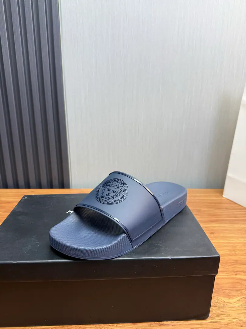 Plant 【VERSACE】 High-end fine slippers. Original Materials, - Fine work., Comfortable. First Main BasetpuShoe.. Positive1:1Repeat Size: 39-46