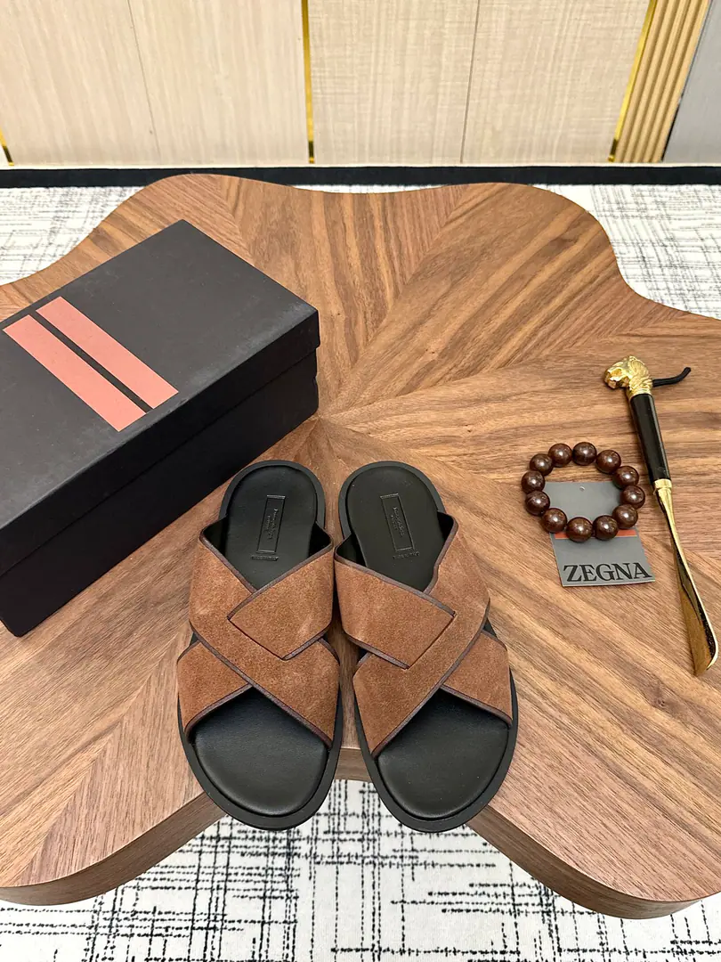 Get out of the factory.【Zegna】Jenya. High-end quality slippers The same star Wu ‼️Official Network1: 1, Men cross. One word for slippers., Original leather shoes., Pocket rubber combination, bottom, Codes: 39-46Multi-colour Multi-Purpose