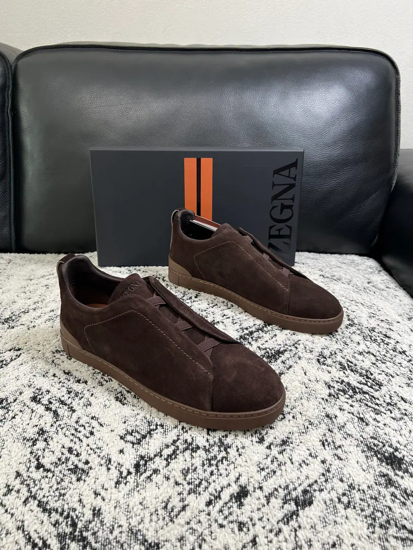 Zegna High Quality Top-level craft Jenya. New plant configuration for cabinet, Italian imports of cow flour, Importing cattle mats., I'm comfortable with air., Shoes under the sole.: The original factory is super comfortable with the original base., The original factory and the single. Codes 39-44（Sold 45 46 ）