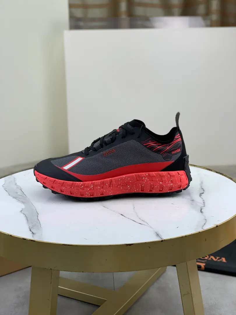 Plant prices Real value Top Version ZEGNA x norda™Jenya. Joint contributions Outdoor Off-road. Run-off shoes. Leisure Sports shoes Monopoly. Jenya. x norda™ Technology-based sports shoes blended in elegant style and precision-run shoe technology, Working to design high performance. The shoe is used on the side of the shoe. Dyneema® The material is made of material., It's a light match. Vibram® Shoes under the sole.. Embrace with reflection details, It's a brand-marked logo., Make the whole thing look like a man. ▪️ Fabulous.: Original custom technology air network ▪️ Uchi.: The original custom-made air network. ▪️ Shoes under the sole.: Original modeling smooth-foil bubble material ▪️ Bottom: 4CM ▪️ Size: 39-46