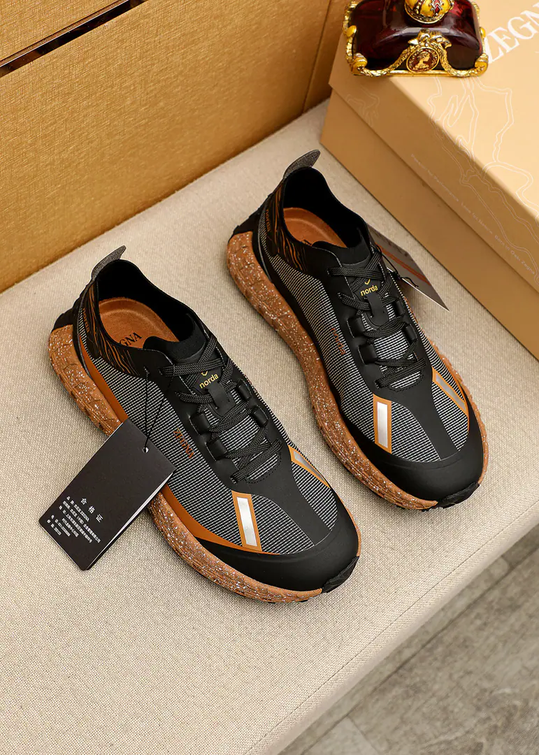 💐 Trade marks: Ermenegildo Zegna「 Jenya. 」Sports and leisure shoes Positive code number: 39-46（45.46I'll make sure I don't change it.） Commodity materials: I'm gonna go get some air-weaving shoes., Air-shoe cushions., Rubber slides over the top. Colours: 1⃣️2⃣️Colour Optional