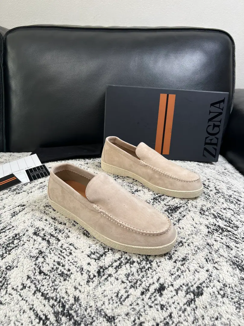 Zegna High Quality Top-level craft Jenya. New plant configuration for cabinet, Italian imports of cow flour, Importing cattle mats., I'm comfortable with air., Shoes under the sole.: The original factory is super comfortable with the original base., The original factory and the single. Codes 39-44（Sold38 45 ）