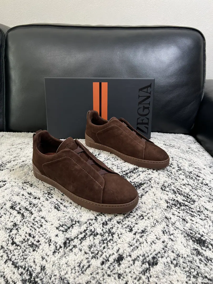 Zegna High Quality Top-level craft Jenya. New plant configuration for cabinet, Italian imports of cow flour, Importing cattle mats., I'm comfortable with air., Shoes under the sole.: The original factory is super comfortable with the original base., The original factory and the single. Codes 39-44（Sold 45 46 ）