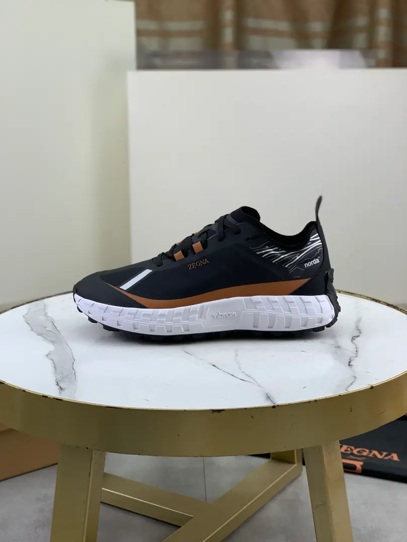 Plant prices Real value Top Version ZEGNA x norda™Jenya. Joint contributions Outdoor Off-road. Run-off shoes. Leisure Sports shoes Monopoly. Jenya. x norda™ Technology-based sports shoes blended in elegant style and precision-run shoe technology, Working to design high performance. The shoe is used on the side of the shoe. Dyneema® The material is made of material., It's a light match. Vibram® Shoes under the sole.. Embrace with reflection details, It's a brand-marked logo., Make the whole thing look like a man. ▪️ Fabulous.: Original custom technology air network ▪️ Uchi.: The original custom-made air network. ▪️ Shoes under the sole.: Original modeling smooth-foil bubble material ▪️ Bottom: 4CM ▪️ Size: 39-46