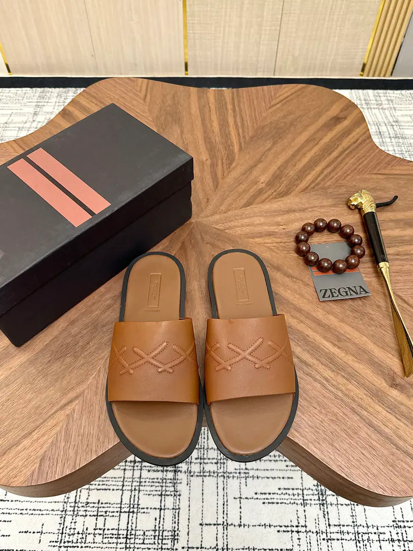 Get out of the factory.【Zegna】Jenya. High-end quality slippers The same star Wu ‼️Official Network1: 1, Men cross. One word for slippers., Original leather shoes., Pocket rubber combination, bottom, Codes: 39-46Multi-colour Multi-Purpose