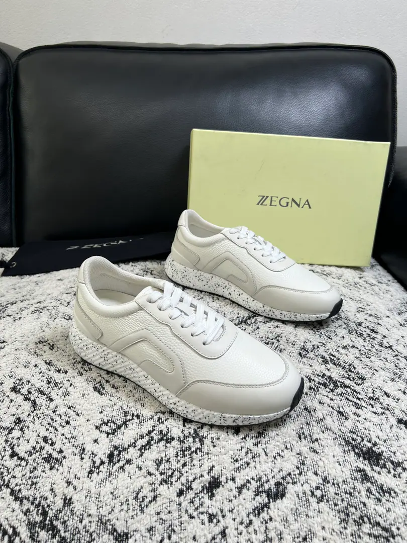 ⚠️Just change the code and don't back off.⚠️ Zegna High Quality Top-level craft Jenya. New plant configuration for cabinet, Italian imports of cow flour, Importing cattle mats., I'm comfortable with air., Shoes under the sole.: The original factory is super comfortable with the original base., The original factory and the single. Welcome to the comparison., Codes 39-44（Sold 45 46 47 ）