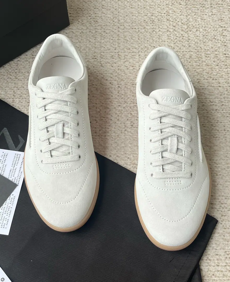 New paragraphErmenegildo Zegna Jenya. TRIPLE STITCH™ MONTE Luxury leisure shoes. High quality of proletariat. This one. The sneakers are made of fuzzy leather., Disassemble shoe surfaces with modern and retrograde styles, I'm so creative. I'm so excited about the way that I'm going to put my shoes on.. Natural rubber shoes are so powerful., Shoe mattress with custom design. This sneakers is in the Jeeniya Oasis.(Oasi Zegna) The name of the highway., Show the flexibility of brands to the times.. The soles are light and flexible., Nice catch., A new radiant shoe underlay. The early appearance of the highway.. Signal same-synthetic sew lines and side branding are mutually reinforcing., The symbol of the uniquely fashioned version of the Jania brand.. Version and Product Details:Slippery cow skins bumped into a velvet cow skin., Hand-sewd three-fold cross-tightness. The mats in the cow's skin., The car's got a condom, the way it's done.. Black Vibram® Upgraded ground-capture soles, Heel with Janja. Road branding.. Sanitized® I can tear off my shoe bed.. The shoes are elegant and leisurely., Targeting foot travel., A companion to travel any time of the year.. The shoe-shoes are a hundred-packed low-band., The little bits are inspired by the three-fold details of the Jenya jacket's hand-sewn., It's also equipped to be light during outdoor activities., Erasing, And the innovation of greater friction. Vibram® Upgraded ground-capture soles. Product Code: LHBLL-S7009Z-NEE Size: 39/40/41/42/43/44/（45Make a reservation.）Standard leather shoe size. Out-of-pocket distribution cabinet packaging, Take the bag with the shoe.
