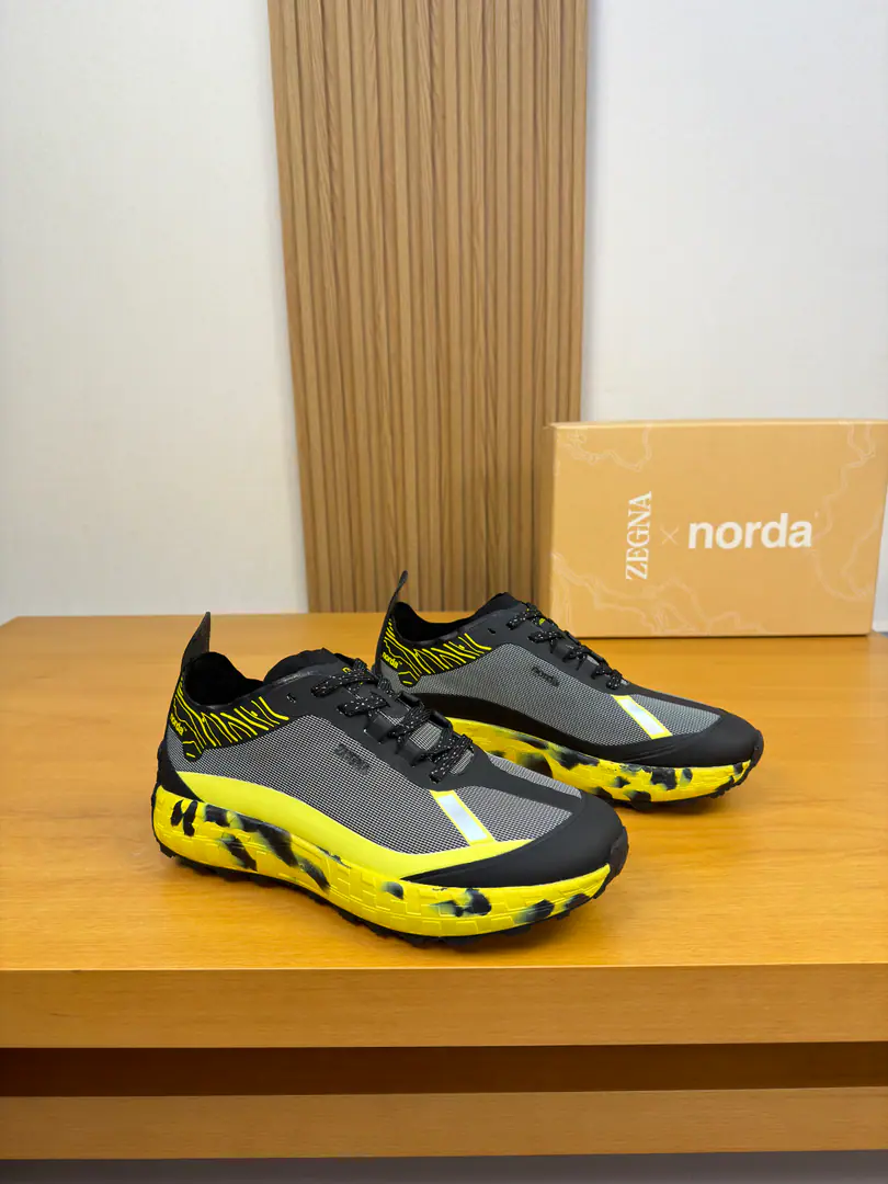 【zegna 】Janja Joint Fundnorda Sports shoes. This sports shoe is so good at getting air on its feet., This moving sneakers is a solid support., Show some character.. A sharp impact design., I don't care about the stadium or the field., It's all about focusing.. The car's got a condom, the way it's done., Movable footbeds. I'll wear them lightly., Soft-ass soles., The Big Bottom is designed toVlbramBrandLOGOnegative, Earthquake-proof.. The process of making perfect combination with high technology., It's so cozy., Excellent performance.. SizeSize: 39.40.41.42.43.44 （38.45.Customable）New packaging, Take the bag with the shoe.