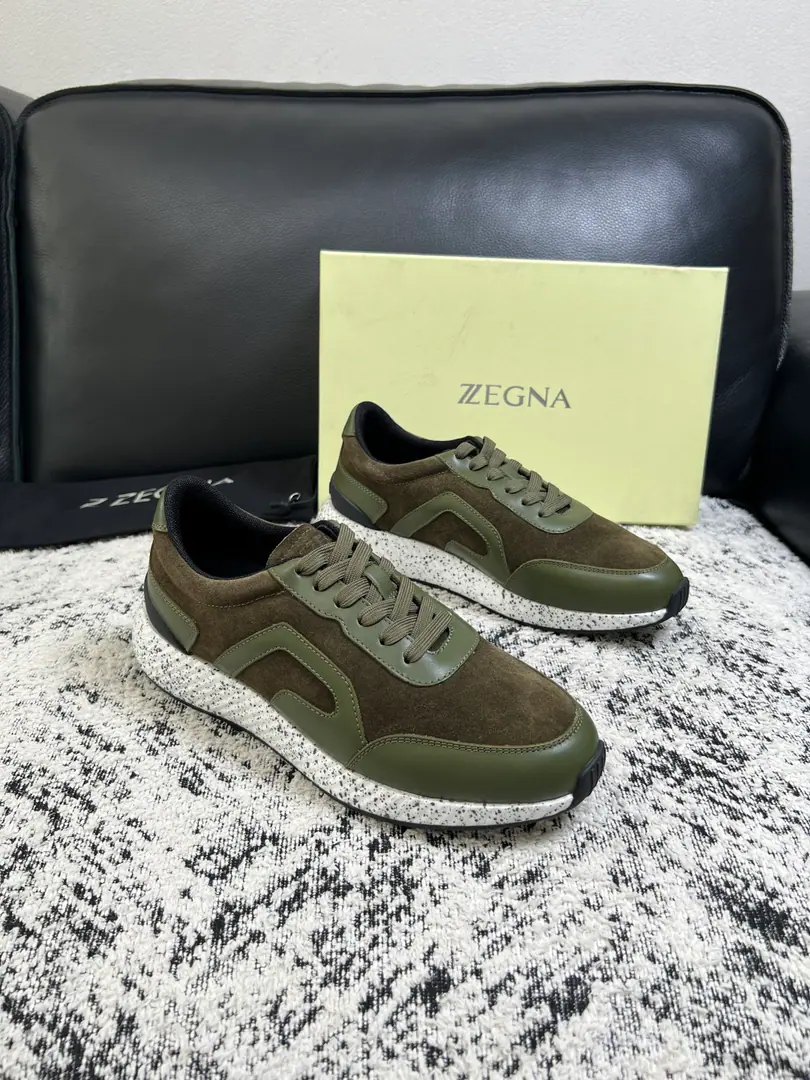 ⚠️Just change the code and don't back off.⚠️ Zegna High Quality Top-level craft Jenya. New plant configuration for cabinet, Italian imports of cow flour, Importing cattle mats., I'm comfortable with air., Shoes under the sole.: The original factory is super comfortable with the original base., The original factory and the single. Welcome to the comparison., Codes 39-44（Sold 45 46 47 ）