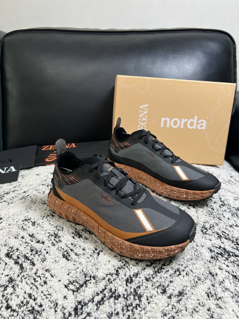 Zegna High Quality Top-level craft Jenya. New plant configuration for cabinet, Italian imports of cow flour, Importing cattle mats., I'm comfortable with air., Shoes under the sole.: The original factory is super comfortable with the original base., The original factory and the single. Codes 39-44（Sold 45 ）