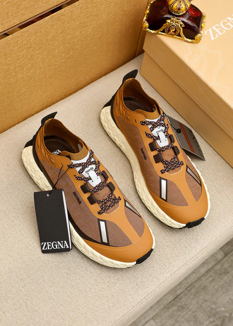 💐 Trade marks: Ermenegildo Zegna「 Jenya. 」Sports and leisure shoes Positive code number: 39-46（45.46I'll make sure I don't change it.） Commodity materials: I'm gonna go get some air-weaving shoes., Air-shoe cushions., Rubber slides over the top. Colours: 1⃣️2⃣️Colour Optional