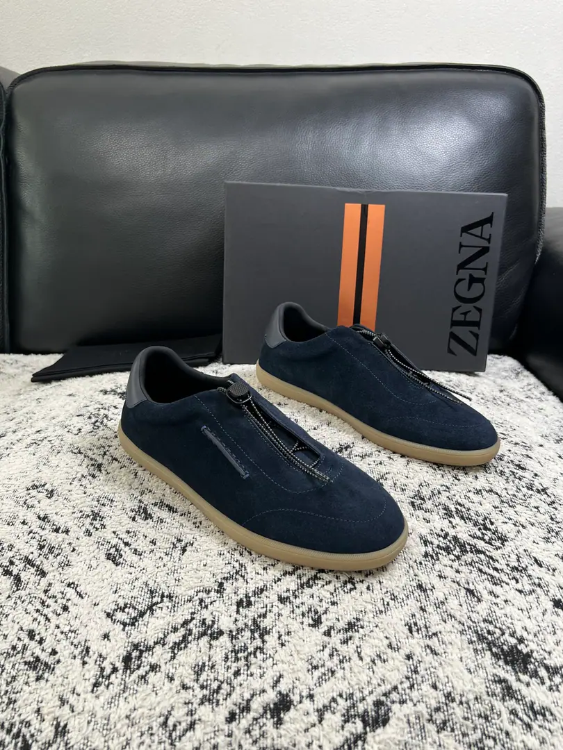 ⚠️Just change the code and don't back off.⚠️ Zegna High Quality Top-level craft Jenya. New plant configuration for cabinet, Italian imports of cow flour, Importing cattle mats., I'm comfortable with air., Shoes under the sole.: The original factory is super comfortable with the original base., The original factory and the single. Welcome to the comparison., Codes 39-44（Sold 45 46 47 ）
