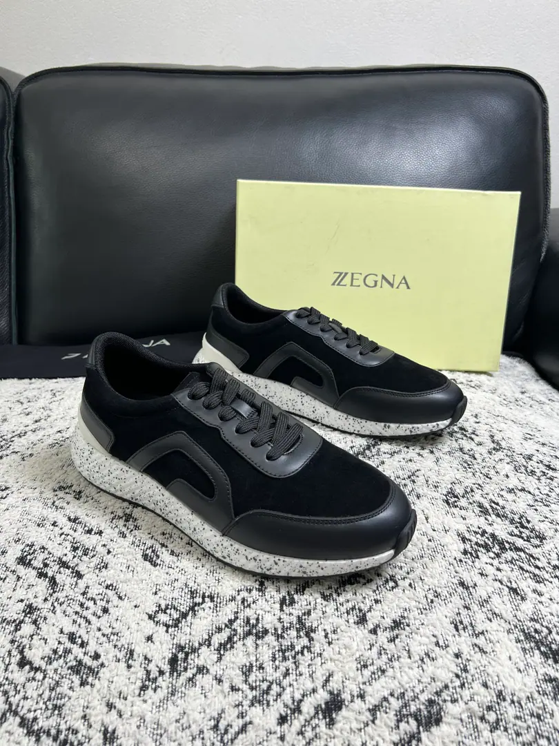 ⚠️Just change the code and don't back off.⚠️ Zegna High Quality Top-level craft Jenya. New plant configuration for cabinet, Italian imports of cow flour, Importing cattle mats., I'm comfortable with air., Shoes under the sole.: The original factory is super comfortable with the original base., The original factory and the single. Welcome to the comparison., Codes 39-44（Sold 45 46 47 ）