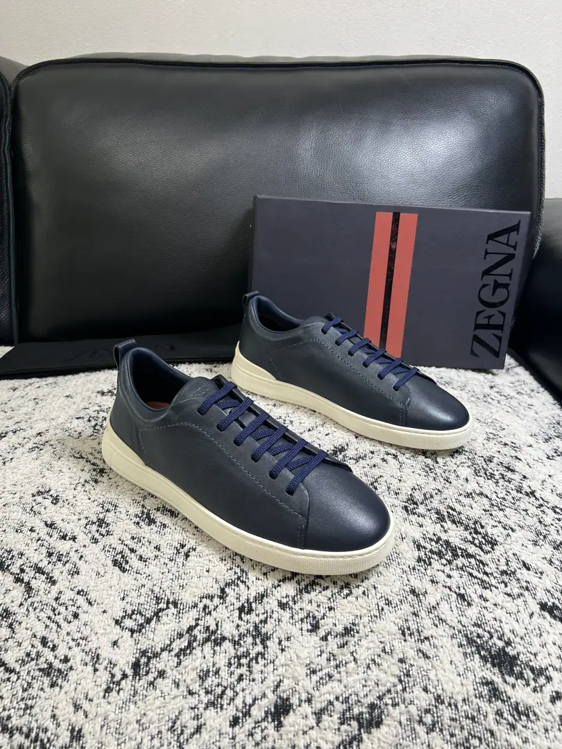 ⚠️Just change the code and don't back off.⚠️ Zegna High Quality Top-level craft Jenya. New plant configuration for cabinet, Italian imports of cow flour, Importing cattle mats., I'm comfortable with air., Shoes under the sole.: The original factory is super comfortable with the original base., The original factory and the single. Welcome to the comparison., Codes 39-44（Sold 45 46 47 ）