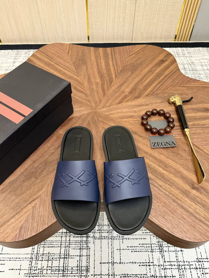 Get out of the factory.【Zegna】Jenya. High-end quality slippers The same star Wu ‼️Official Network1: 1, Men cross. One word for slippers., Original leather shoes., Pocket rubber combination, bottom, Codes: 39-46Multi-colour Multi-Purpose