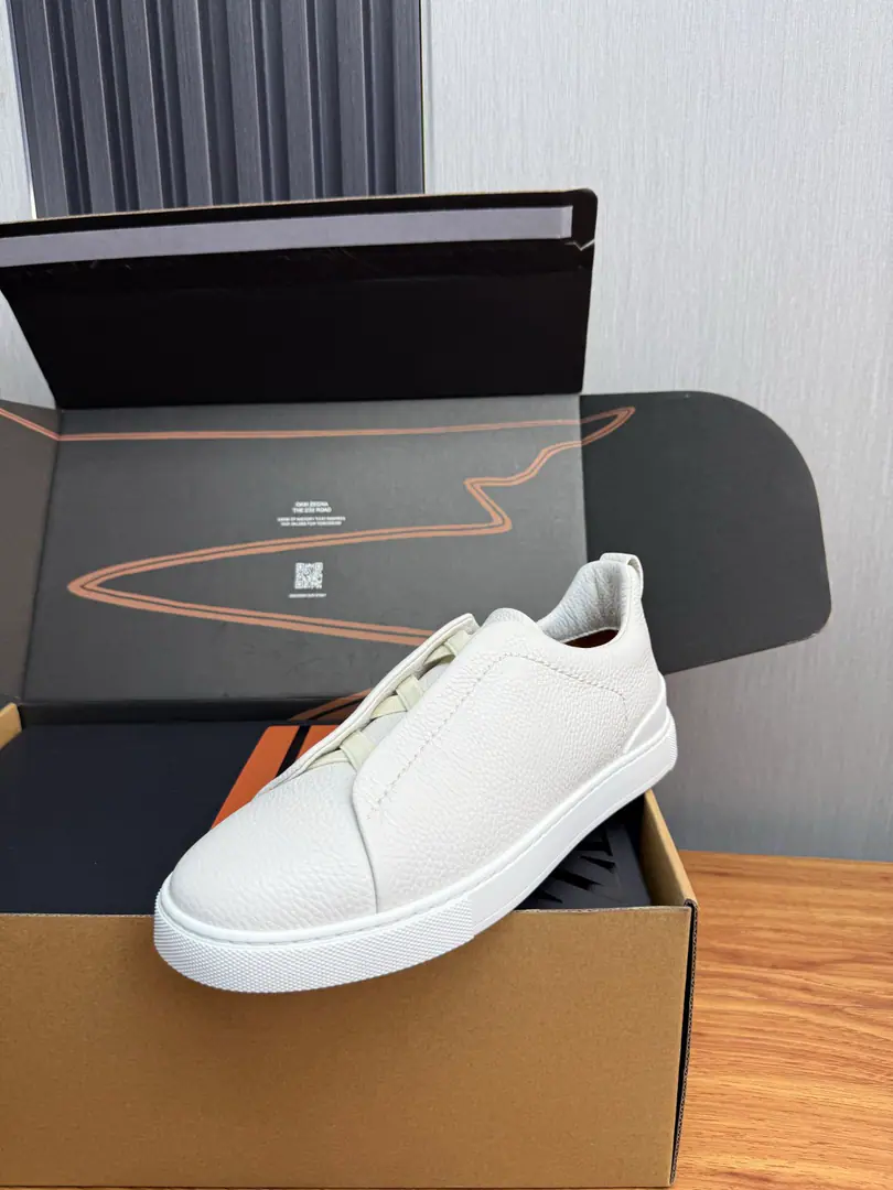 Plant Jenya.【ZEGNA】Scum. The big one.🔥High quality out.✅ Simple style, Soft, Easy. Low profile luxury.!Fabulous.: Original Deer Skin！Uchi.: Skin mat for the calf.！Ecliques and feet.！All of Lats. More air and comfort.！TUP♪ And the vacuum is the bottom ♪！ 38-46（38 45 46I'll make sure I don't change it.）