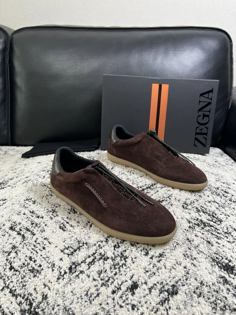 ⚠️Just change the code and don't back off.⚠️ Zegna High Quality Top-level craft Jenya. New plant configuration for cabinet, Italian imports of cow flour, Importing cattle mats., I'm comfortable with air., Shoes under the sole.: The original factory is super comfortable with the original base., The original factory and the single. Welcome to the comparison., Codes 39-44（Sold 45 46 47 ）