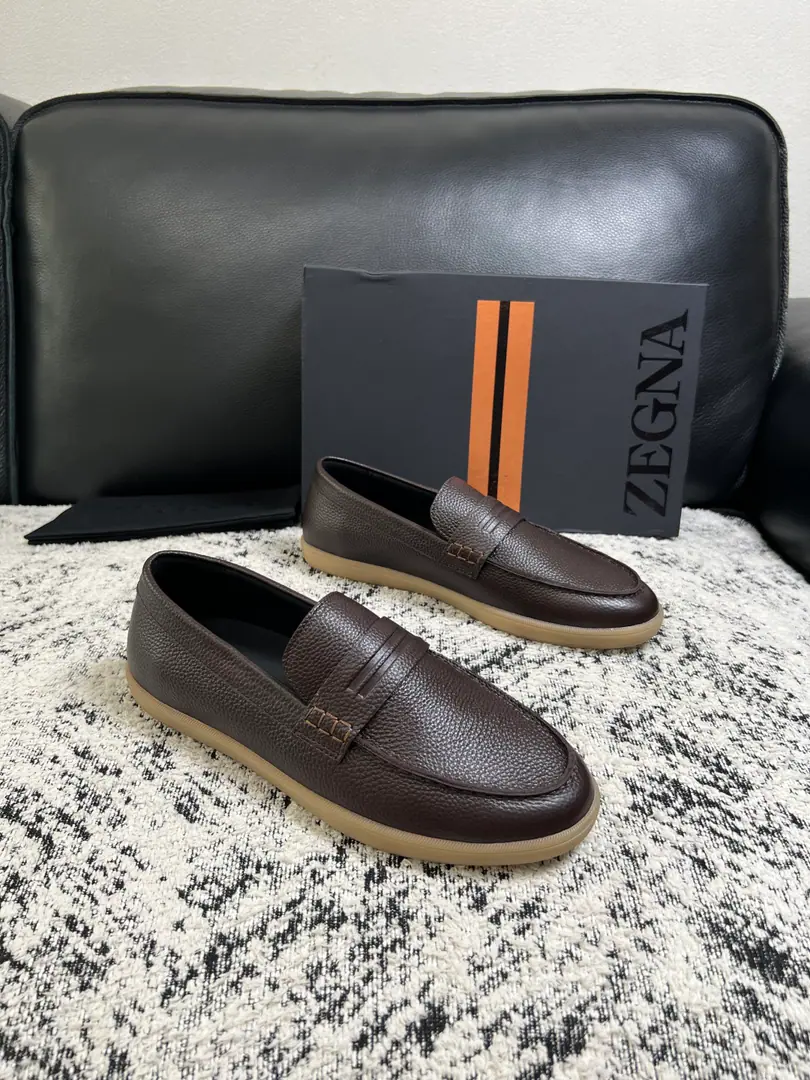 ⚠️Just change the code and don't back off.⚠️ Zegna High Quality Top-level craft Jenya. New plant configuration for cabinet, Italian imports of cow flour, Importing cattle mats., I'm comfortable with air., Shoes under the sole.: The original factory is super comfortable with the original base., The original factory and the single. Welcome to the comparison., Codes 39-44（Sold 45 46 47 ）