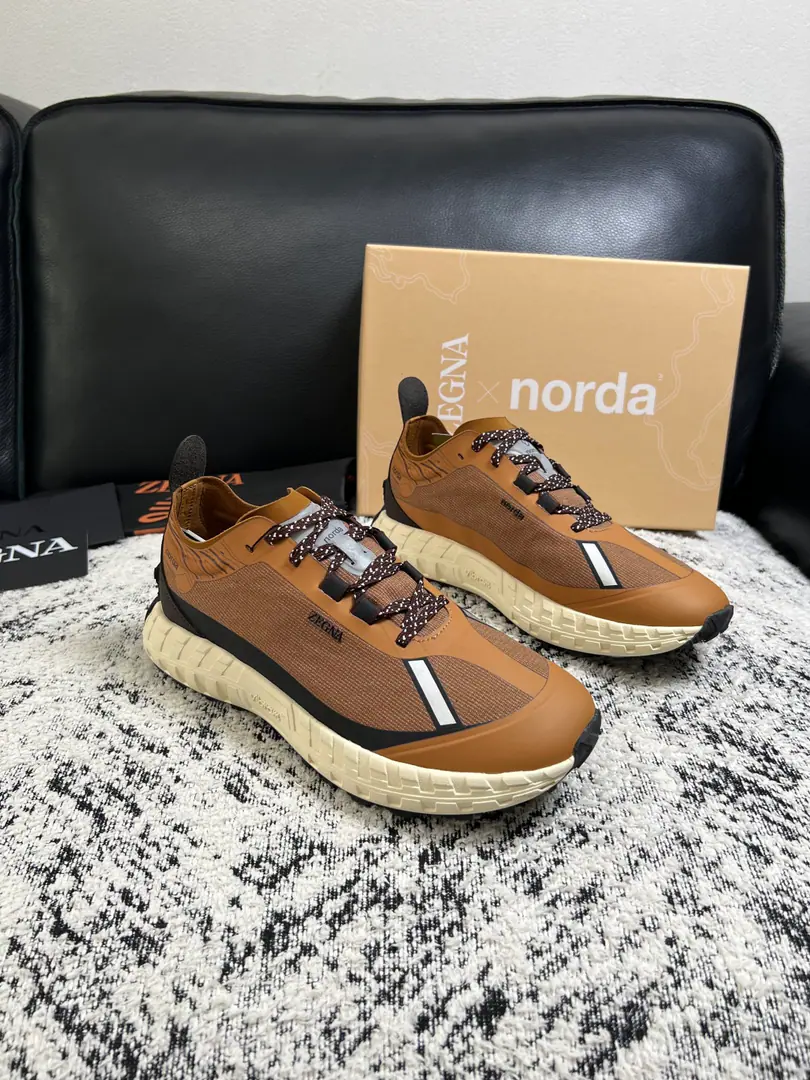 Zegna High Quality Top-level craft Jenya. New plant configuration for cabinet, Italian imports of cow flour, Importing cattle mats., I'm comfortable with air., Shoes under the sole.: The original factory is super comfortable with the original base., The original factory and the single. Codes 39-44（Sold 45 ）