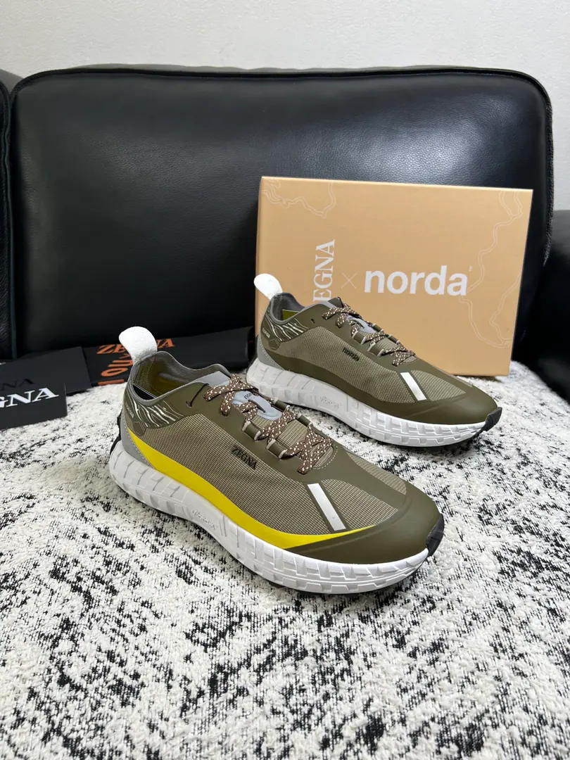 Zegna High Quality Top-level craft Jenya. New plant configuration for cabinet, Italian imports of cow flour, Importing cattle mats., I'm comfortable with air., Shoes under the sole.: The original factory is super comfortable with the original base., The original factory and the single. Codes 39-44（Sold 45 ）