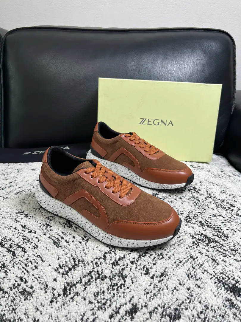 ⚠️Just change the code and don't back off.⚠️ Zegna High Quality Top-level craft Jenya. New plant configuration for cabinet, Italian imports of cow flour, Importing cattle mats., I'm comfortable with air., Shoes under the sole.: The original factory is super comfortable with the original base., The original factory and the single. Welcome to the comparison., Codes 39-44（Sold 45 46 47 ）