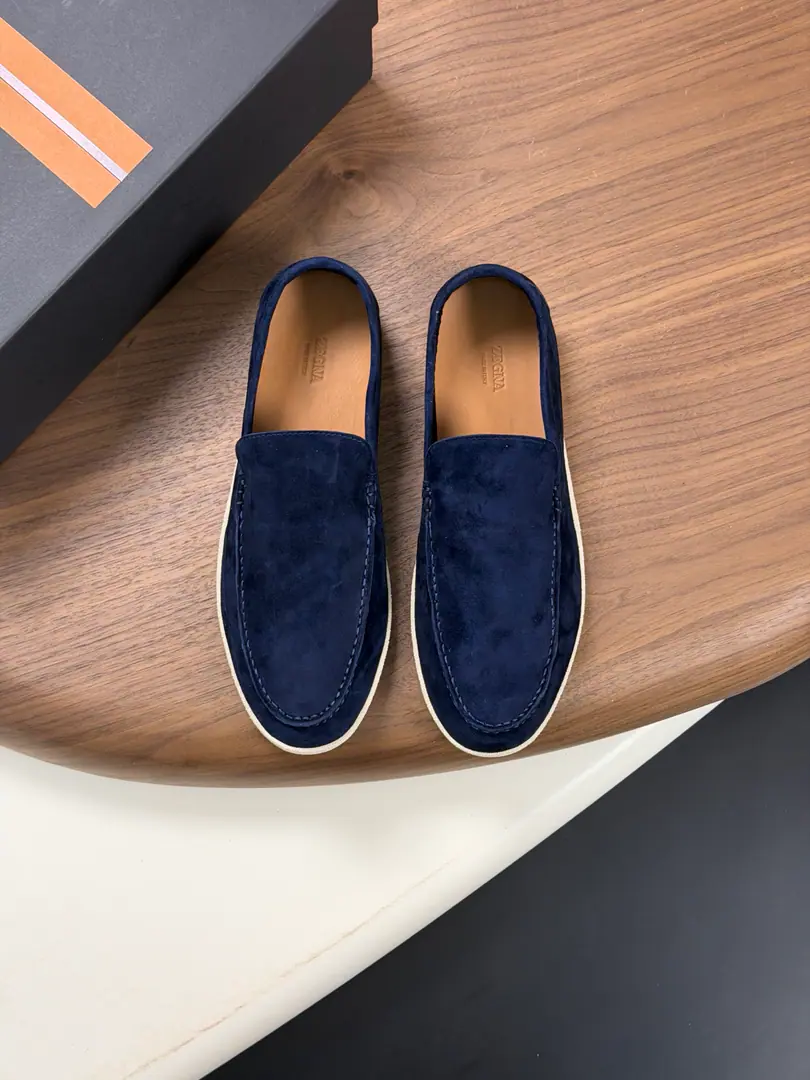 Ermenegildo Zegna Jenya. Old Money. Pyre skin./Pecktail. - Tetsu-shoes. This one. Old Money. - Tetsu-shoes. The fabric is made of a grain of cow skin with a velvet face., The tie is designed to be modern and retro-looking.. I'm so creative. I'm so excited about the way that I'm going to put my shoes on.. Natural rubber shoes are so powerful., Shoe mattress with custom design. This German sports shoe is in the Jenie Oasis.（Oasi Zegna） The name of the highway., Show the flexibility of brands to the times.. The soles are light and flexible., Nice catch.. A new, asymmetrical shoe bottom-strateinal salute. The early appearance of the highway.. Signal same-synthetic sew lines and side branding are mutually reinforcing., The symbol of the uniquely fashioned version of the Jania brand... It's more sophisticated with a leather leather shirt.. Version and Product Details: Pyre skin./Fly, leather., In the skin of a posh cow., Shoe pads.. Bottom-of-the-line sutures, practice, The base of the honey-colored natural rubber shoes., ♪ Dismantled memory shoes, To add a modern sense of motion to this leisure shoe.. Product Code: LHSOY-S8218Z-TDM Italian manufacture. Size: 39/40/41/42/43/44/45,Standard leather shoe size. Box packing, Take the bag with the shoe.！